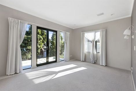 Photo of property in 16 Mayall Avenue, Beach Haven, Auckland, 0626