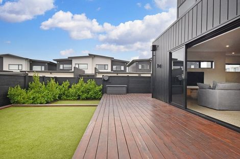 Photo of property in 58 Hayfield Way, Karaka, Papakura, 2113