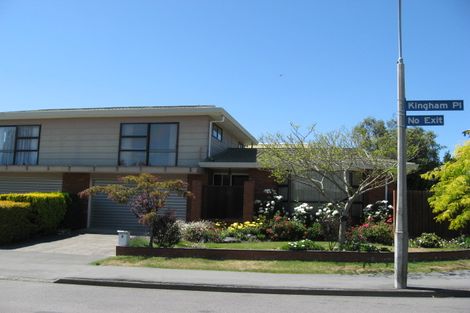 Photo of property in 2 Kingham Place, Avonhead, Christchurch, 8042