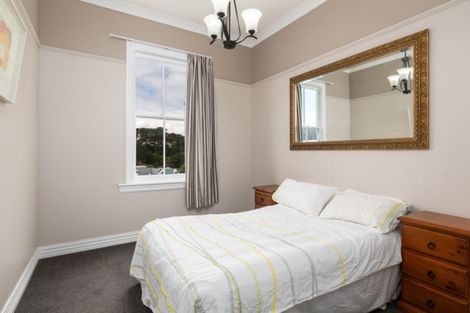 Photo of property in 37 Drummond Street, Mount Cook, Wellington, 6021