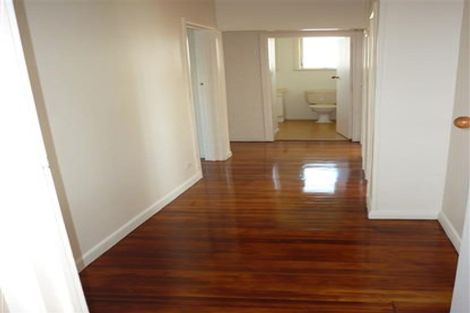Photo of property in 8 Serjeant Street, Henderson, Auckland, 0612