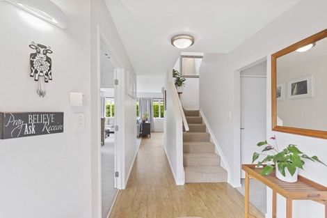 Photo of property in 17b Humphrey Kemp Avenue, Henderson, Auckland, 0612