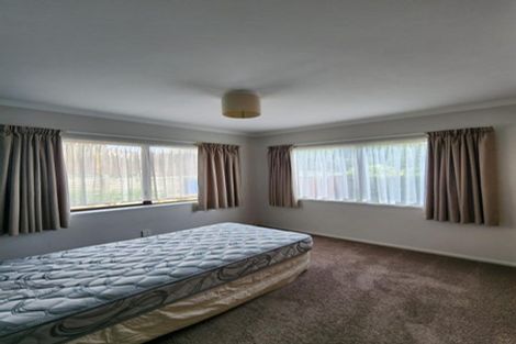 Photo of property in 6 Winstone Place, Highlands Park, New Plymouth, 4312