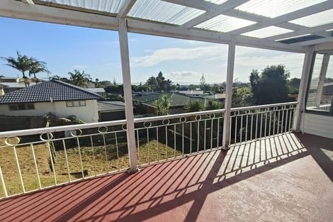 Photo of property in 14 Kokiri Street, Te Atatu South, Auckland, 0610