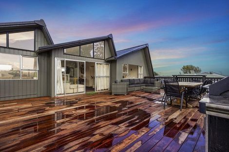 Photo of property in 16 Shelley Jane Place, Dinsdale, Hamilton, 3204