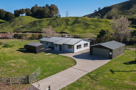 Photo of property in 1422 Manawahe Road, Manawahe, 3194