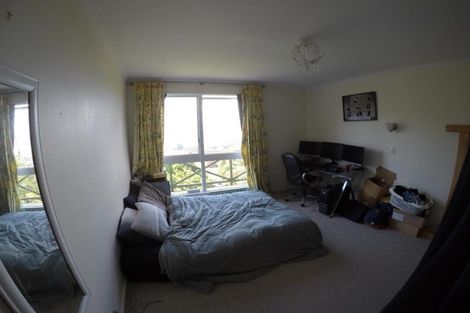 Photo of property in 43 Harbour View Road, Northland, Wellington, 6012