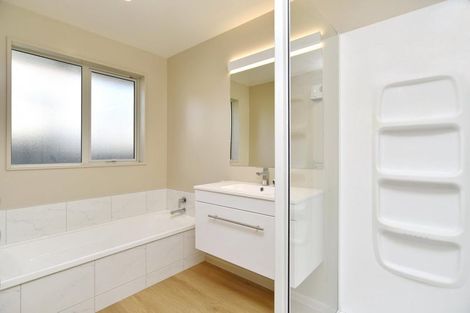 Photo of property in 49a Mackenzie Avenue, Woolston, Christchurch, 8023