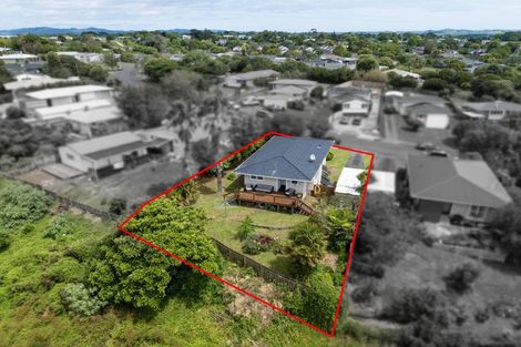 Photo of property in 39 Totara Street, Waiuku, 2123
