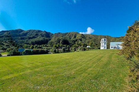 Photo of property in 52 Nyhane Drive, Ligar Bay, Takaka, 7183