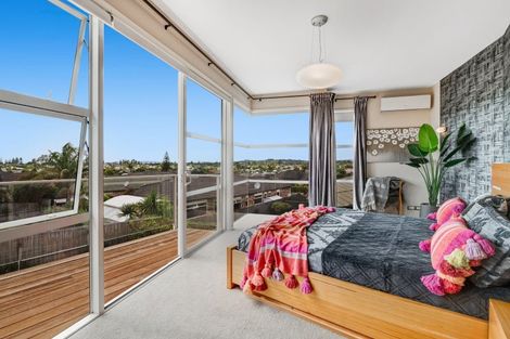 Photo of property in 21 Grand Drive, Orewa, 0931