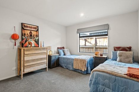 Photo of property in 32 Corriedale Road, Jacks Point, 9371