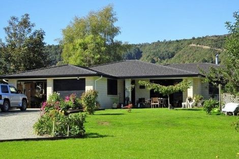 Photo of property in 65 Crampton Road, Reefton, 7830