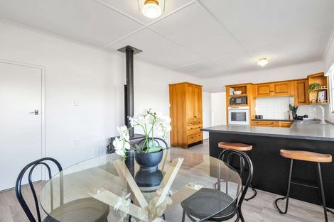 Photo of property in 33 Burns Street, Tawhero, Whanganui, 4501