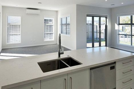 Photo of property in 17 George Yee Place, Taradale, 4112
