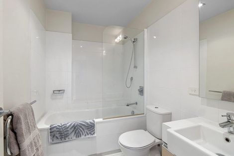 Photo of property in 22 Liardet Apartments, 203/22 Liardet Street, New Plymouth, 4310