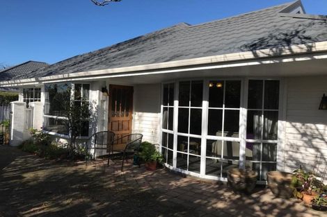 Photo of property in 3 Hatfield Place, Avonhead, Christchurch, 8042