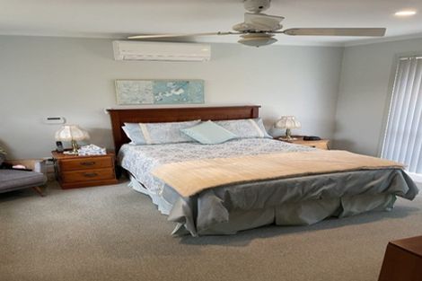 Photo of property in 20 Starlight Cove, Hobsonville, Auckland, 0618