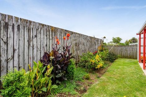 Photo of property in 15 Tasman Street, Opunake, 4616