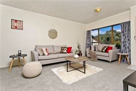 Photo of property in 1/152 Glenfield Road, Birkenhead, Auckland, 0626