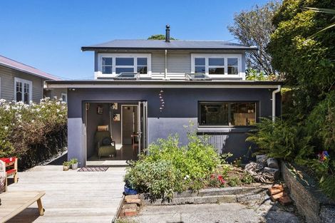 Photo of property in 57 Eden Street, Island Bay, Wellington, 6023