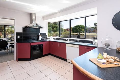 Photo of property in 26 Nicholas Road, Somerville, Auckland, 2014