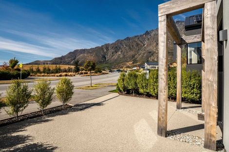 Photo of property in 39 Jack Hanley Drive, Jacks Point, Queenstown, 9371