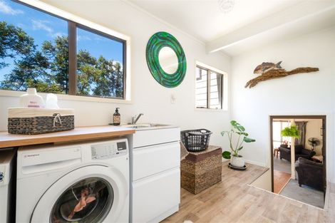 Photo of property in 2162 State Highway 16, Helensville, 0875