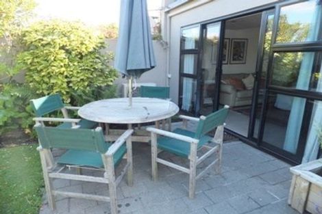Photo of property in 12 Macmillan Avenue, Cashmere, Christchurch, 8022