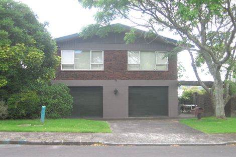 Photo of property in 2/74 Mcbreen Avenue, Northcote, Auckland, 0627