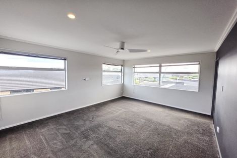 Photo of property in 49 San Priamo Place, Paraparaumu Beach, Paraparaumu, 5032