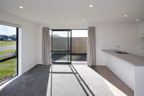 Photo of property in 16 Mabel Crescent, Halswell, Christchurch, 8025