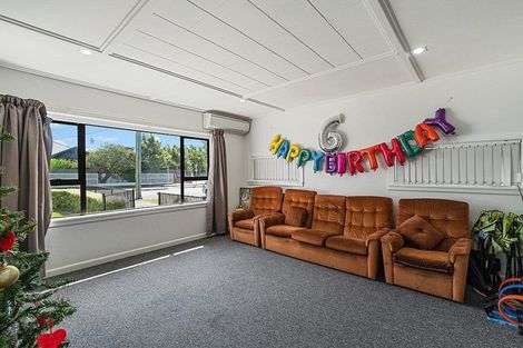 Photo of property in 16 Kerrs Road, Linwood, Christchurch, 8062