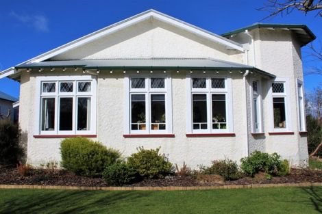 Photo of property in 4 King Street, Dannevirke, 4930