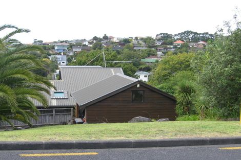 Photo of property in 2/24 Nigel Road, Browns Bay, Auckland, 0630