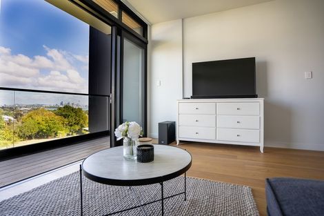 Photo of property in Frank Sargeson Apts, 306/80 Anzac Street, Takapuna, Auckland, 0622