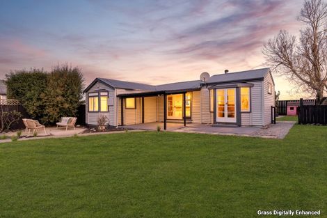 Photo of property in 1 Geisha Road, Waikuku, Rangiora, 7473
