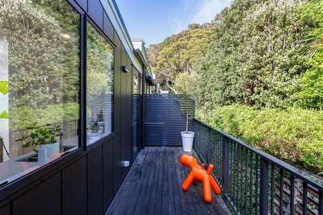 Photo of property in 1/18 Oriental Terrace, Oriental Bay, Wellington, 6011