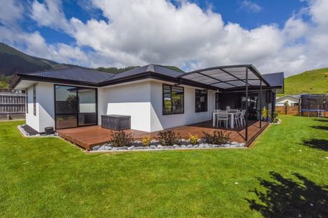 Photo of property in 70 Sanctuary Drive, Stoke, Nelson, 7011