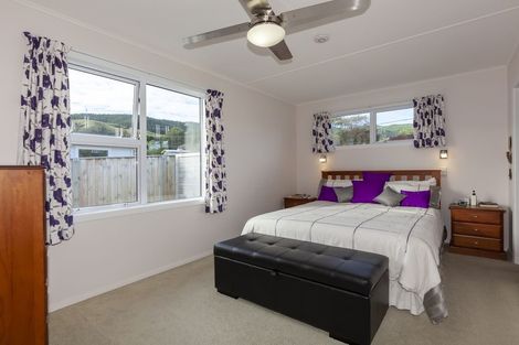 Photo of property in 46 Kaitawa Crescent, Paraparaumu, 5032