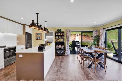 Photo of property in 2 Te Ara Karoiroa Road, 4374