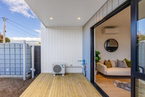 Photo of property in 13 Edgerton Road, Te Atatu Peninsula, Auckland, 0610