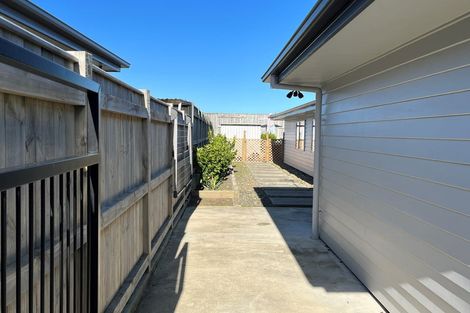 Photo of property in 17 Story Street, Foxton Beach, Foxton, 4815