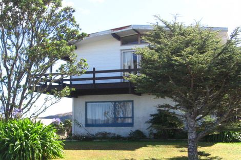 Photo of property in 1 Middlesex Place, Northland, Wellington, 6012