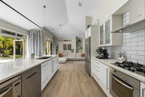 Photo of property in 50r Saint Regis Way, Bethlehem, Tauranga, 3110