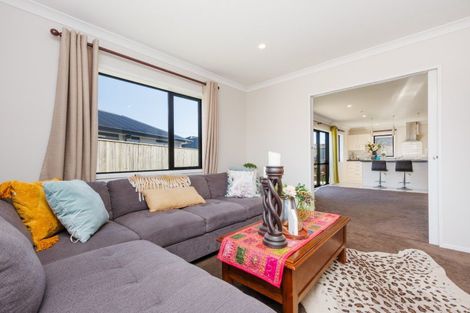 Photo of property in 4 Butler Place, Fitzherbert, Palmerston North, 4410