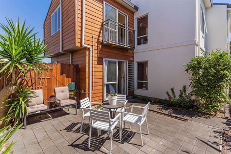 Photo of property in 2b Hall Avenue, Mangere, Auckland, 2022