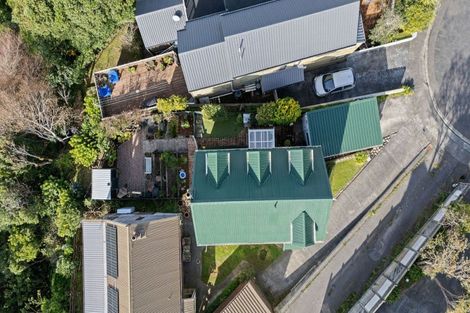 Photo of property in 8a Cassis Place, Crofton Downs, Wellington, 6035