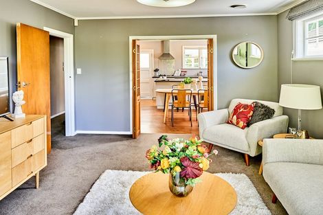 Photo of property in 48 Kiwi Crescent, Tawa, Wellington, 5028