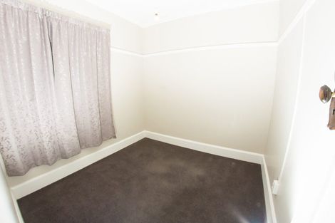 Photo of property in 90 Freyberg Street, Lyall Bay, Wellington, 6022